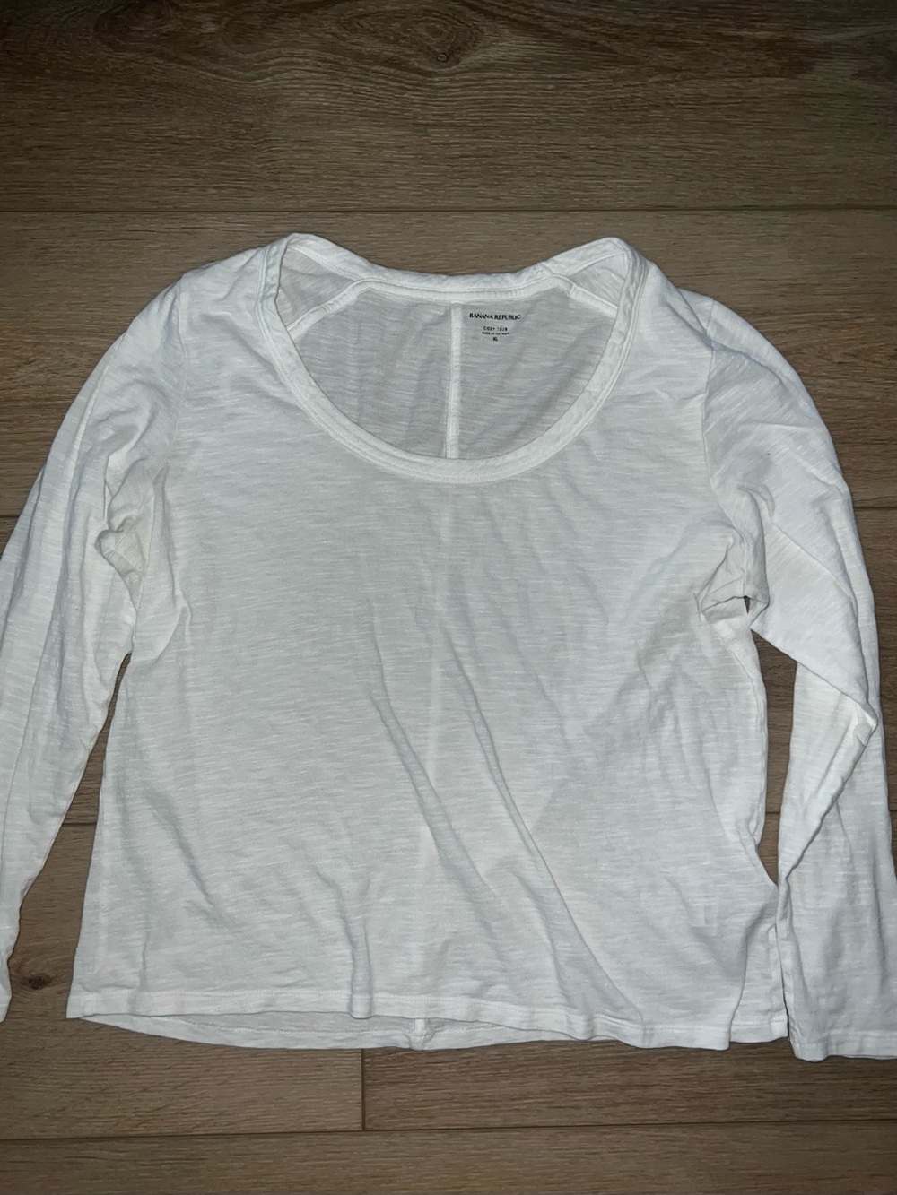 Banana Republic White Long-Sleeve Scoop Neck Women’s Top -size XL
